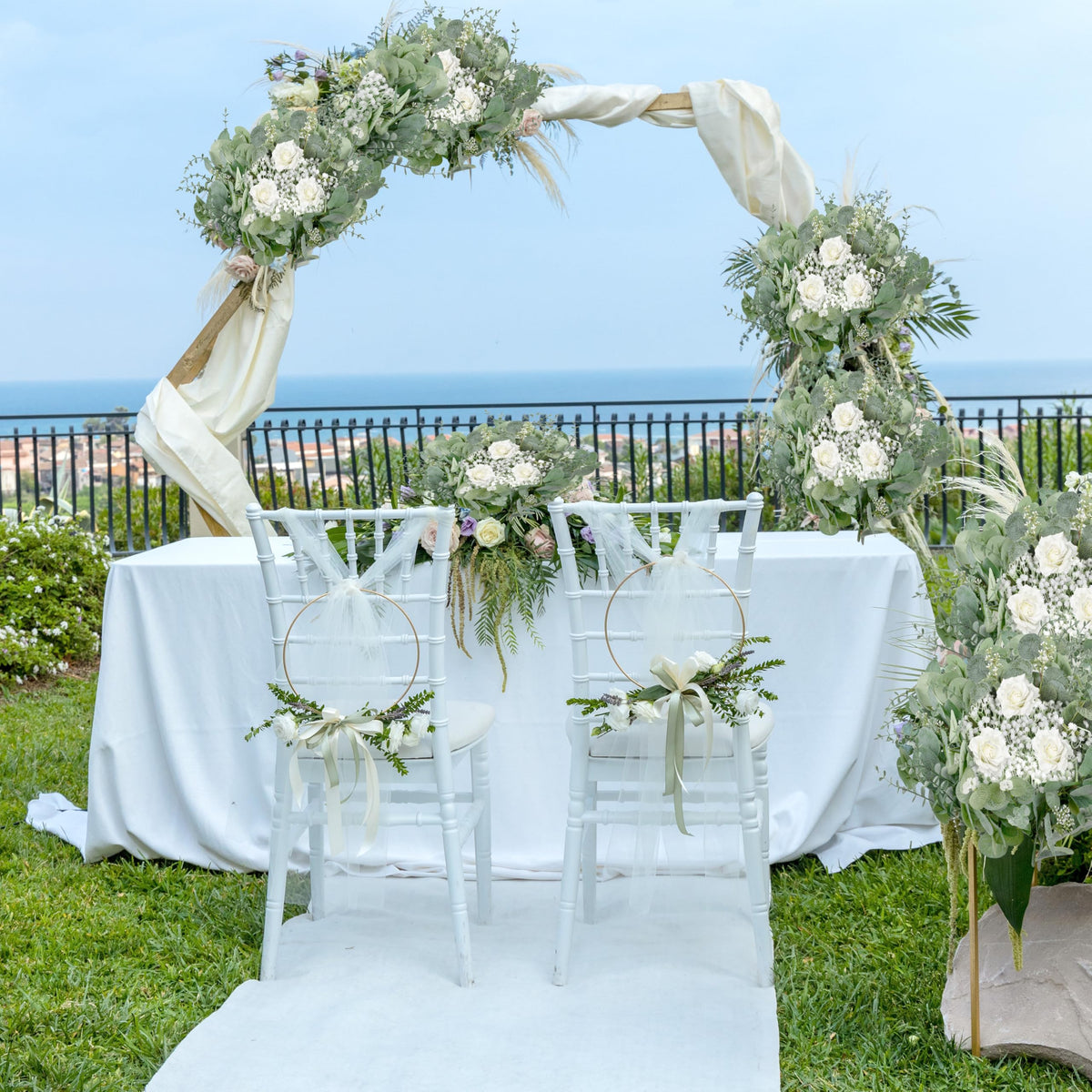 Palonu 200 Pcs 5 Kinds Mixed Artificial Eucalyptus Leaves Stems Bulk Babys Breath Eucalyptus Bundle Faux Plants Greenery for DIY Bouquets Floral Arrangement Wedding Engagement Party Decor